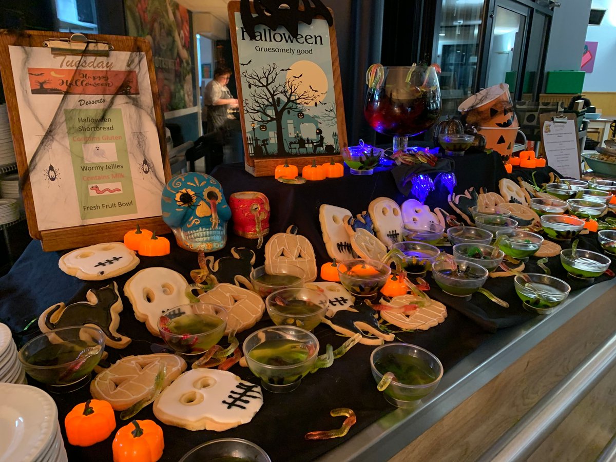 The catering team did an outstanding job organizing a Halloween-themed meal. The arrangements, menu, and ambiance were superb. Thank you for the incredible Halloween feast! #boardinglife #spookysurprise