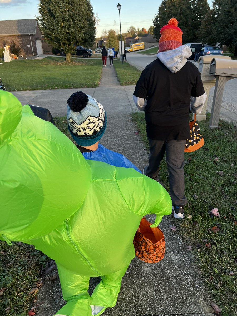 Trick or treating 2023. 🥶#richmondky