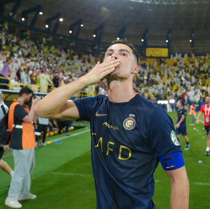 AUPFCRseven's tweet image. Um beijo para todos os fãs do melhor jogador do mundo vulgo Cristiano Ronaldo.