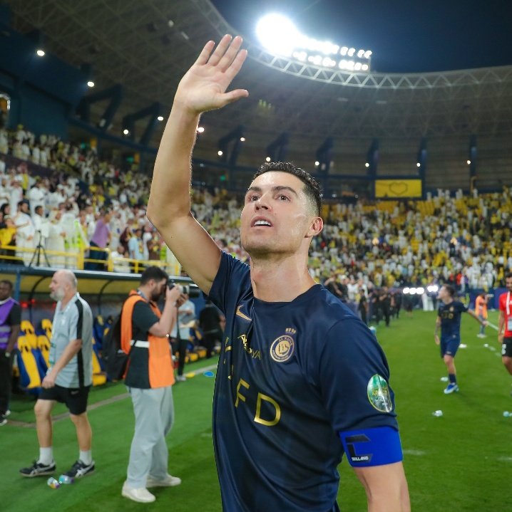 AUPFCRseven's tweet image. Um beijo para todos os fãs do melhor jogador do mundo vulgo Cristiano Ronaldo.