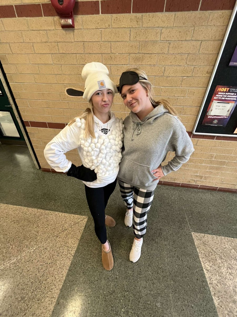 roso_stuco's tweet photo. Lots &amp; lots of fun costume creations today with our new dress up theme Rhyme without Reason!! We hope you had a very happy halloween! 🎃👻🦇 https://t.co/PjBcg1LRiK