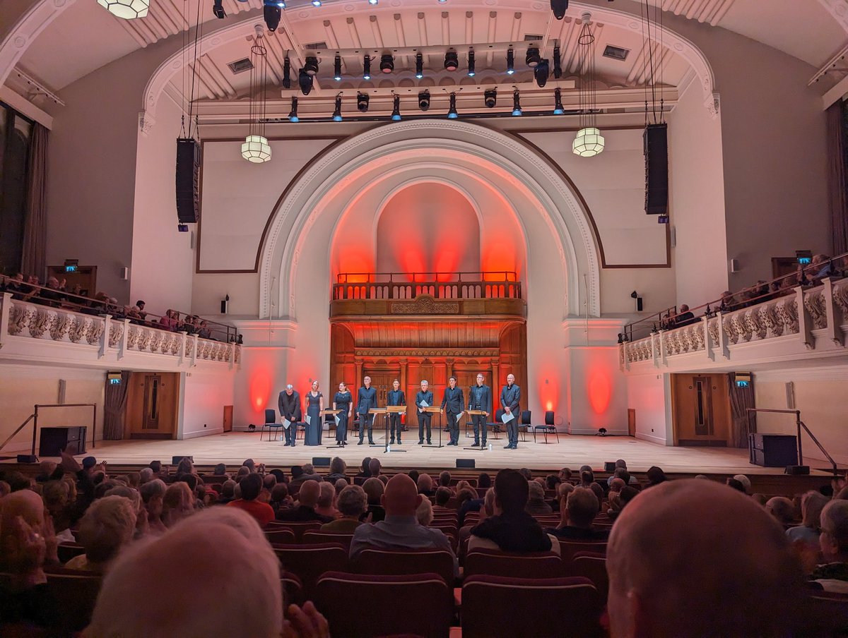 Escaped bats for Byrd(s) <a href="/cadoganhall/">Cadogan Hall</a>. Always a joy to see <a href="/thecardinalls/">Cardinall's Musick</a> esp to hear a bit of Mundy.