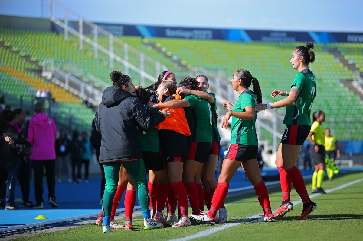 🇲🇽 De la 🪄 de @lizbethovalle7 y del gran trabajo de todo el equipo, aseguramos medalla invictas para la Delegación Mexicana. Aquí todos los detalles del juego de hoy vs. 🇦🇷 👉🏻 bitly.ws/Z6FV #JuntxsEnSantiago