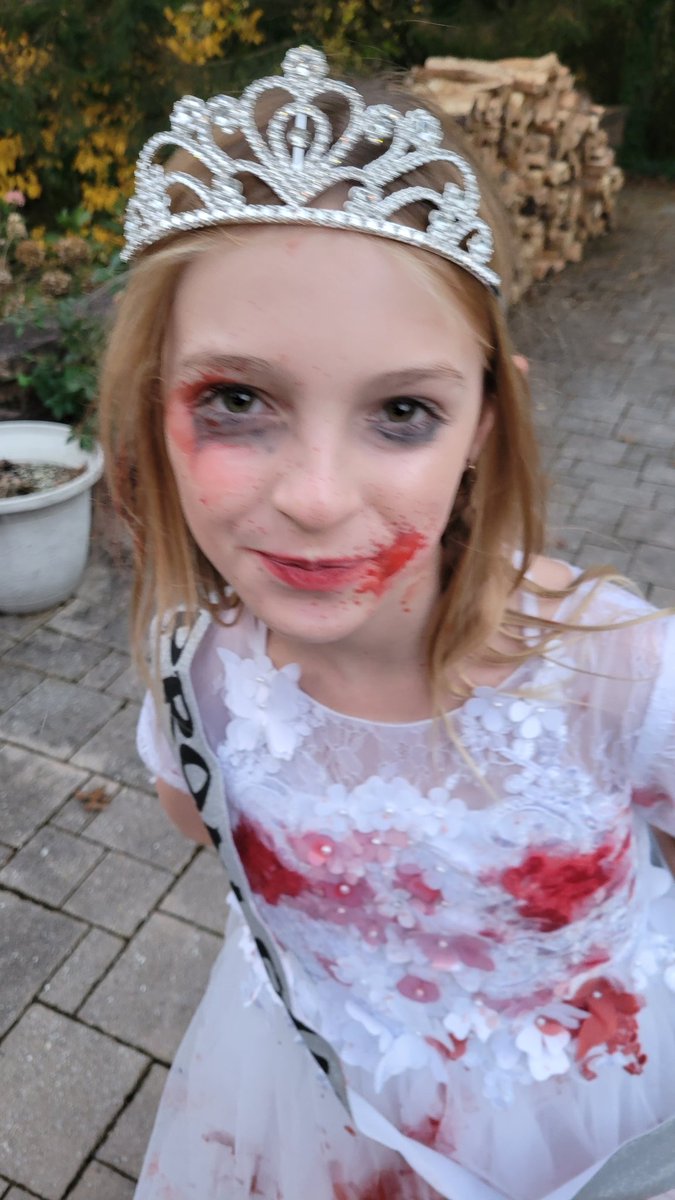 relentlesslife8's tweet photo. My Scary dead prom queen 🤣 she insists on being dressed up and gory at the same time, every year 💗 https://t.co/B28ihEoWcN
