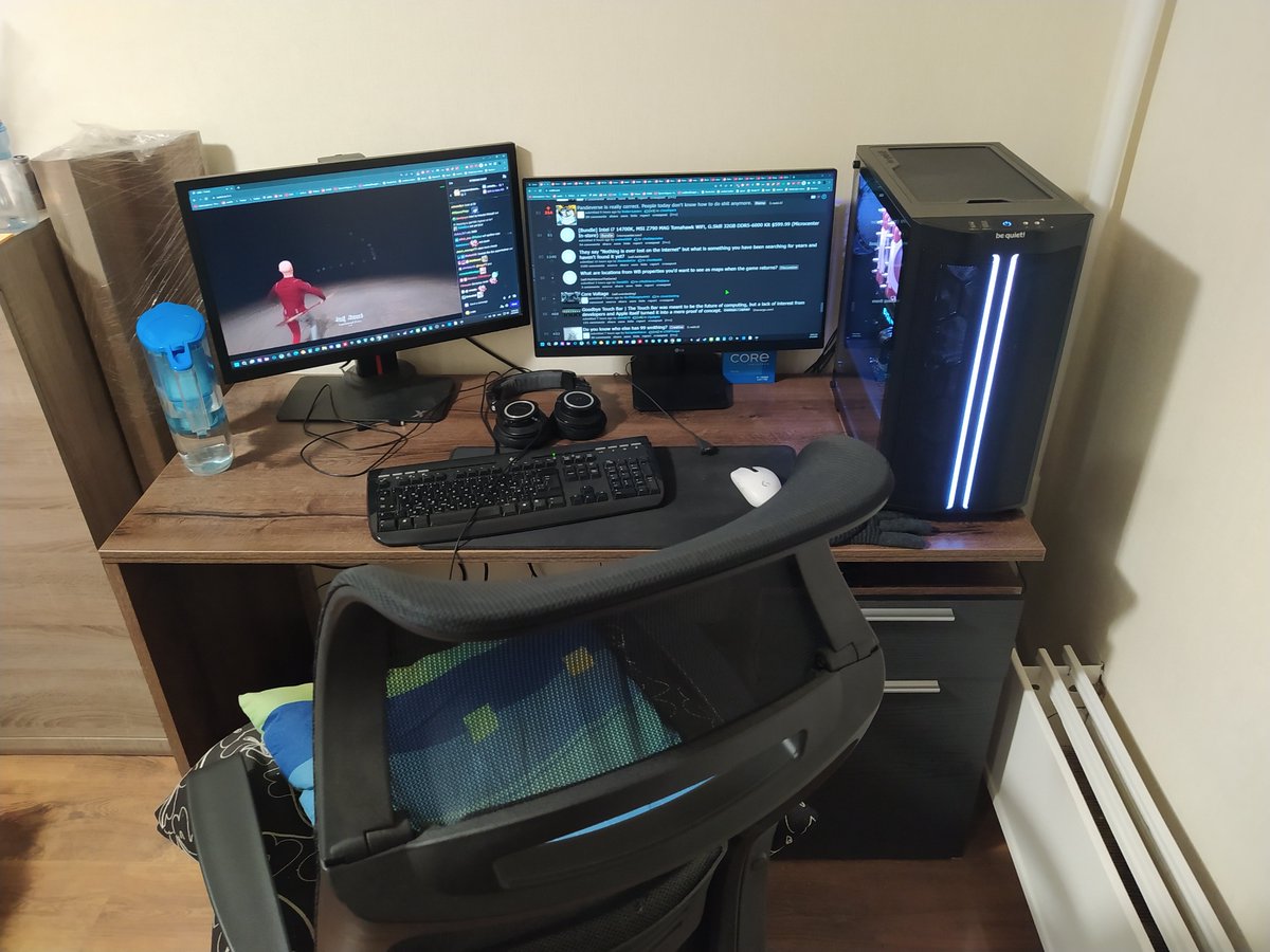 CinmarRS's tweet photo. @LinusTech Basic setup
renovated apartment
New Case NZXT 210 source -> Be quiet! 500DX
New CPU 6700k -> 13600k
old 13 year old monitor died RIP(LG E2250T) got replaced with LG 24MP400P-B https://t.co/ENDVl4vcxI