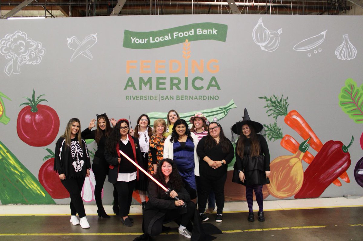 feedingie's tweet photo. Scare Away Hunger with #FARSB! 🎃

Hunger is a chilling reality for many families in the Inland Empire. This Halloween, we're on a mission to ensure it doesn't haunt our neighbors. Join the fight against hunger: https://t.co/GMMcBTzl0d  

Together, we can make a difference. 🧡 https://t.co/oaefGgNkoU