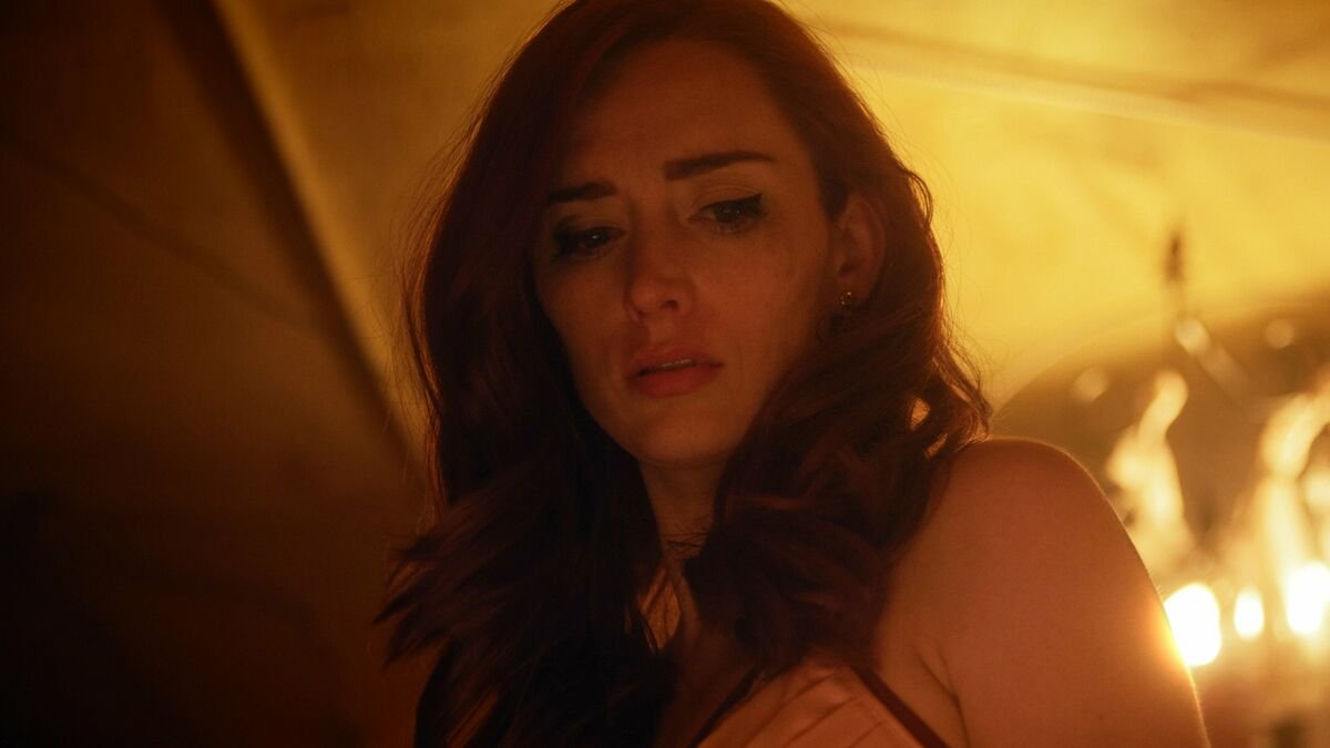 TheExtremeMusi1's tweet photo. @Gibboanxious #TheStylist is based on Jill Gevargizian's 2016 short of the same name, with the same lead actress, Najarra Townsend. Some nice ideas that don't really come to fruition. Without doubt inspired by giallo cinema, plenty of neon and a dreamy atmosphere, just not as entertaining. https://t.co/BCgmgTsN7a