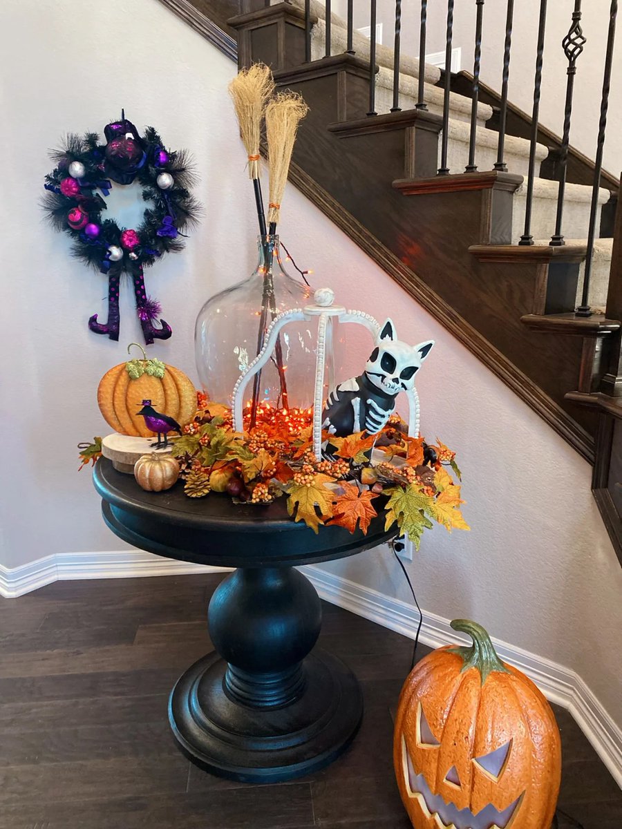 Trick or Treat 👻👻👻 Happy Halloween👻👻
#London #Halloween #Halloween2023