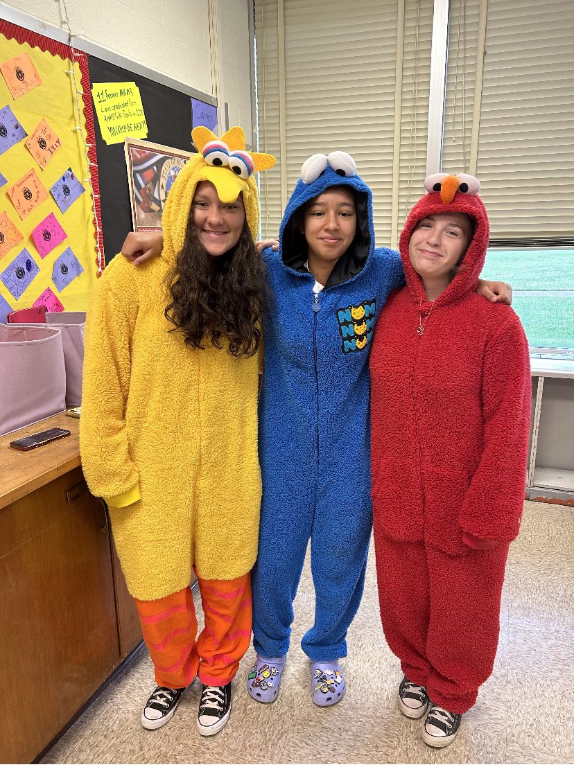 Today was “Character Day” for spirit week at MRMS!!! <a href="/MRMSlions/">Middle River Middle</a>