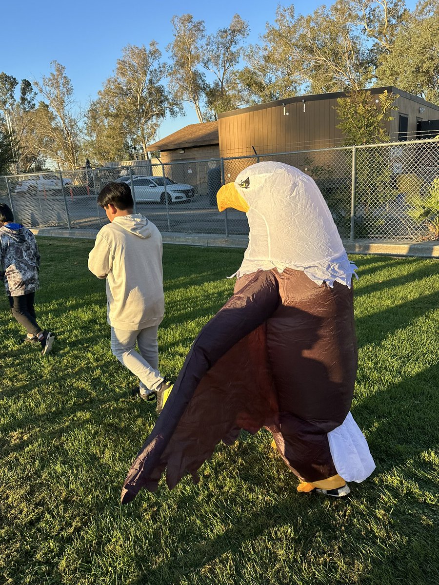 Estudillo Elementary tweet media