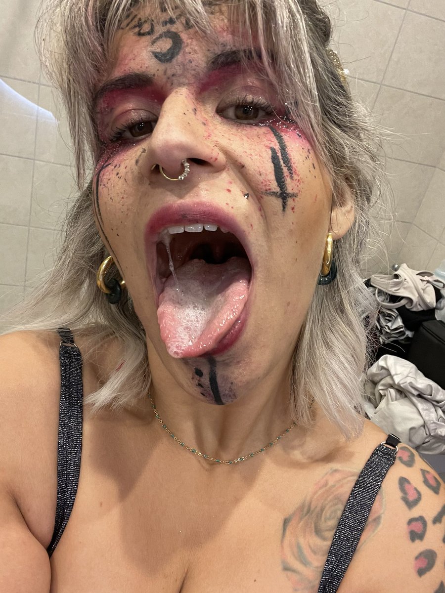 Happy Halloween 🎃 

onlyfans.com/eleftheriacass…