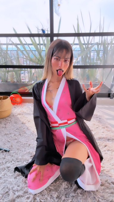 https://t.co/HGmMentK5U  Feliz halloween 🎃 👻 Como d&iacute;a especial estar&eacute; realizando un envivo por mi p&aacute;gina