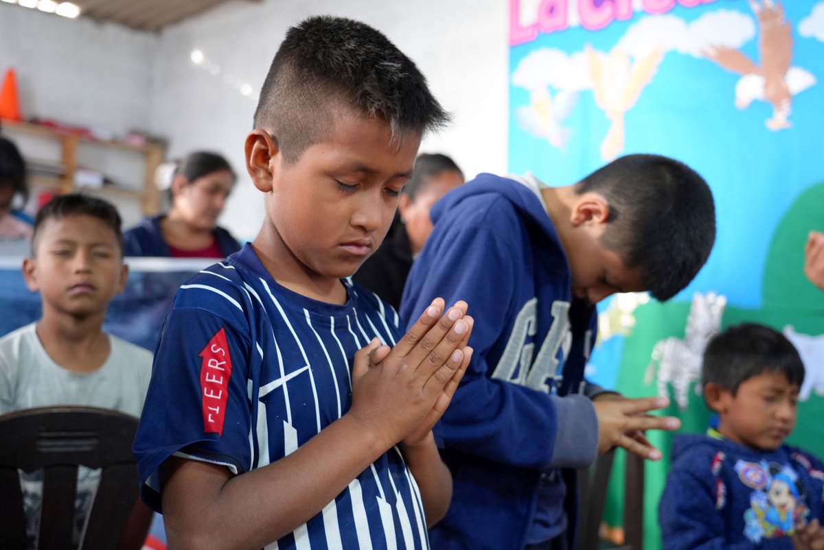 🔰 <a href="/PrMontalvan/">Pr. Daniel Montalvan</a> visita la zona de Linaje de David en Ancón como parte del proyecto de plantación de iglesias en lugares de expansión urbana🙏🏻⛪️
#RID #EnfasisMisioneros #OYiM #Voluntariado