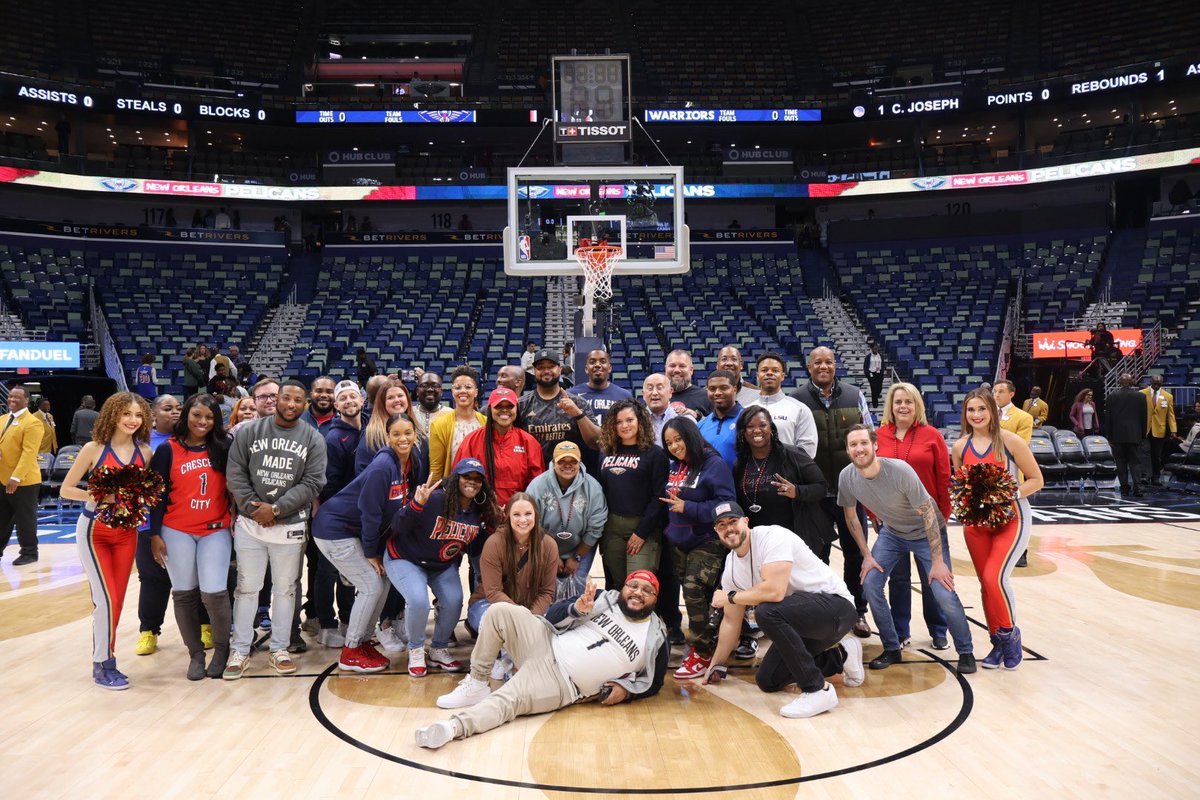 We had an amazing time celebrating our Q3 VPGM Elite Winners at the Pelicans vs. Warriors game! Congrats on your amazing success and contributions in Q3!

Q4 celebration loading… who’s up next?!

#WeAreTheGulf #WePremierBaby!