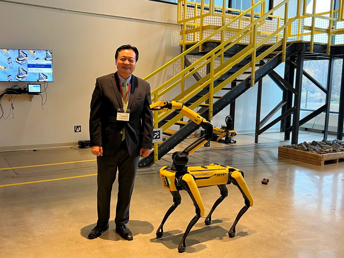 RokEmbDC's tweet photo. Amb. Cho's visit to Boston included a stop at Boston Dynamics (@BostonDynamics), where "Spot", "Atlas", and other robots warmly welcomed the visitors. It is truly inspiring to witness the innovation the firm is spearheading. https://t.co/rX4hv1m5gK