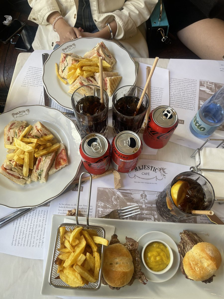 zaraxkarim's tweet image. 𝚘𝚌𝚝𝚘𝚋𝚎𝚛 𝚍𝚞𝚖𝚙 #spoopyszn🎃