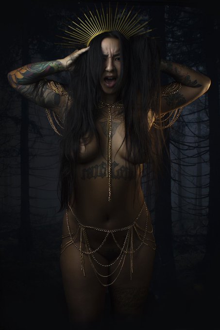 Happy Halloween! New and Expired Subs get a very special 60% off my OnlyFans as a treat! https://t.c