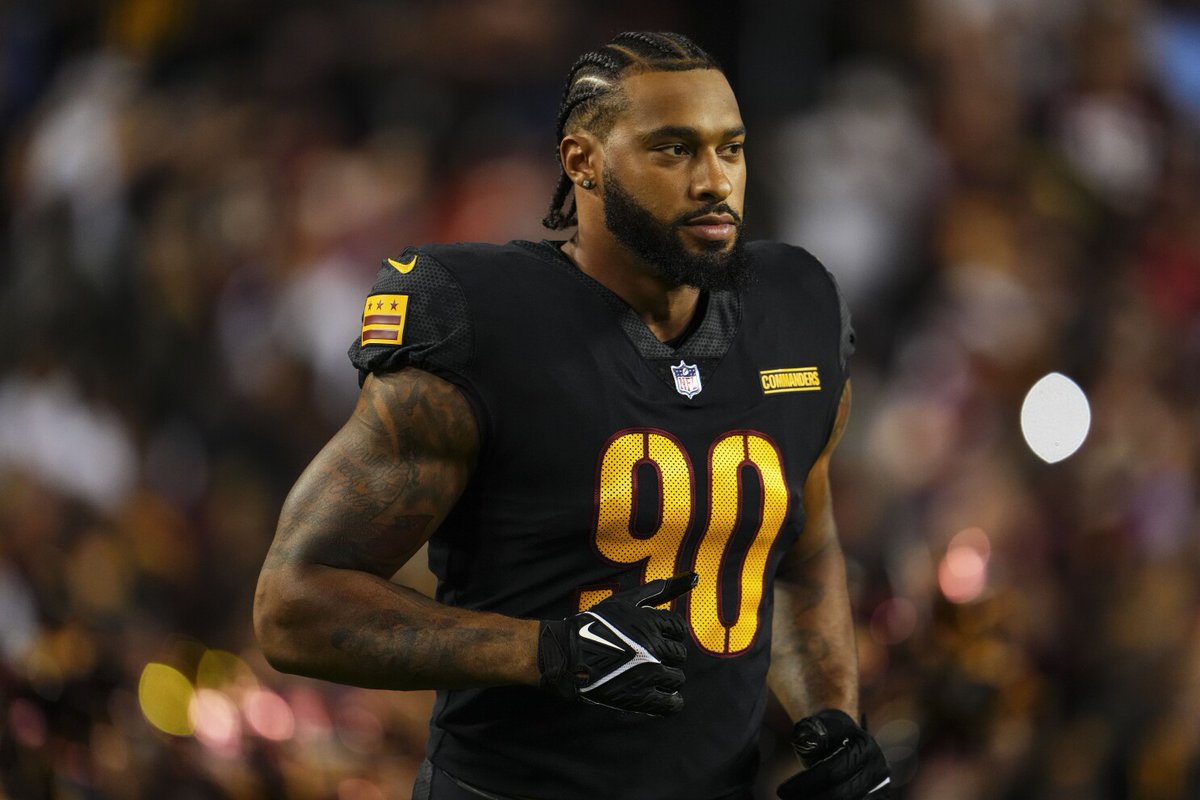 ESPN Chicago (@espn1000) on Twitter photo 10/31 Waddle & Silvy Pod- <a href="/WaddleandSilvy/">Silvy</a> <a href="/TWaddle87/">Tom Waddle</a>
-Bears land Montez Sweat!
-Did Ryan Poles overpay again?
-Jaylon Johnson stays put
-<a href="/CourtneyRCronin/">Courtney Cronin</a> on the Bears deadline moves and non-moves
-<a href="/RealMikeWilbon/">Michael Wilbon</a>
Listen on the ESPN Chicago app: apps.apple.com/us/app/espn-ch… 10/31 Waddle & Silvy Pod- <a href="/WaddleandSilvy/">Silvy</a> <a href="/TWaddle87/">Tom Waddle</a>
-Bears land Montez Sweat!
-Did Ryan Poles overpay again?
-Jaylon Johnson stays put
-<a href="/CourtneyRCronin/">Courtney Cronin</a> on the Bears deadline moves and non-moves
-<a href="/RealMikeWilbon/">Michael Wilbon</a>
Listen on the ESPN Chicago app: apps.apple.com/us/app/espn-ch…