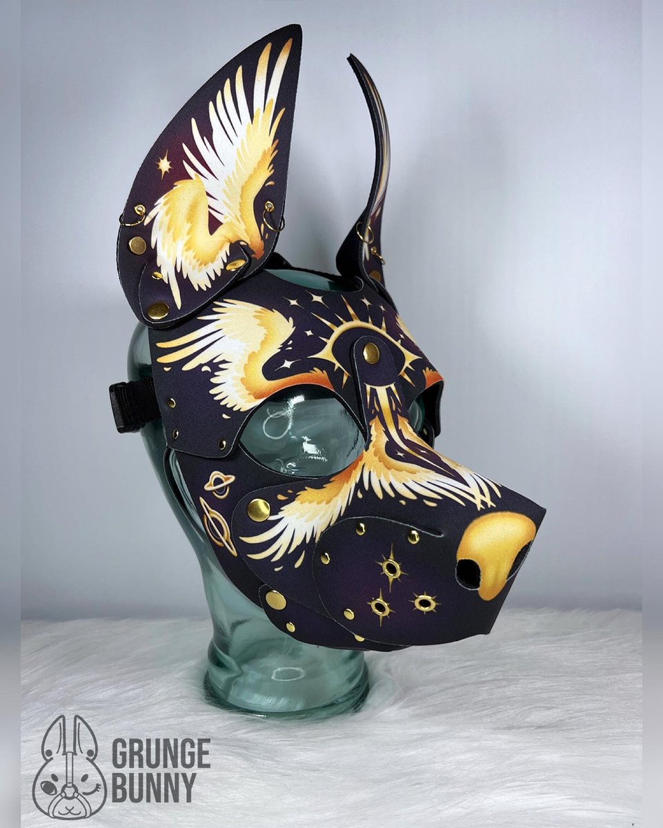 GrungeBunnyGear's tweet photo. HAPPY HOWLOWEEN! 🐺🌘 I hope you’ve had a chance to watch something spooky, dress up or party! 
Very excited to share with you my absolute favourite from the latest batch of customs, a Biblically Accurate Angel Pup. https://t.co/OHREldCUNY