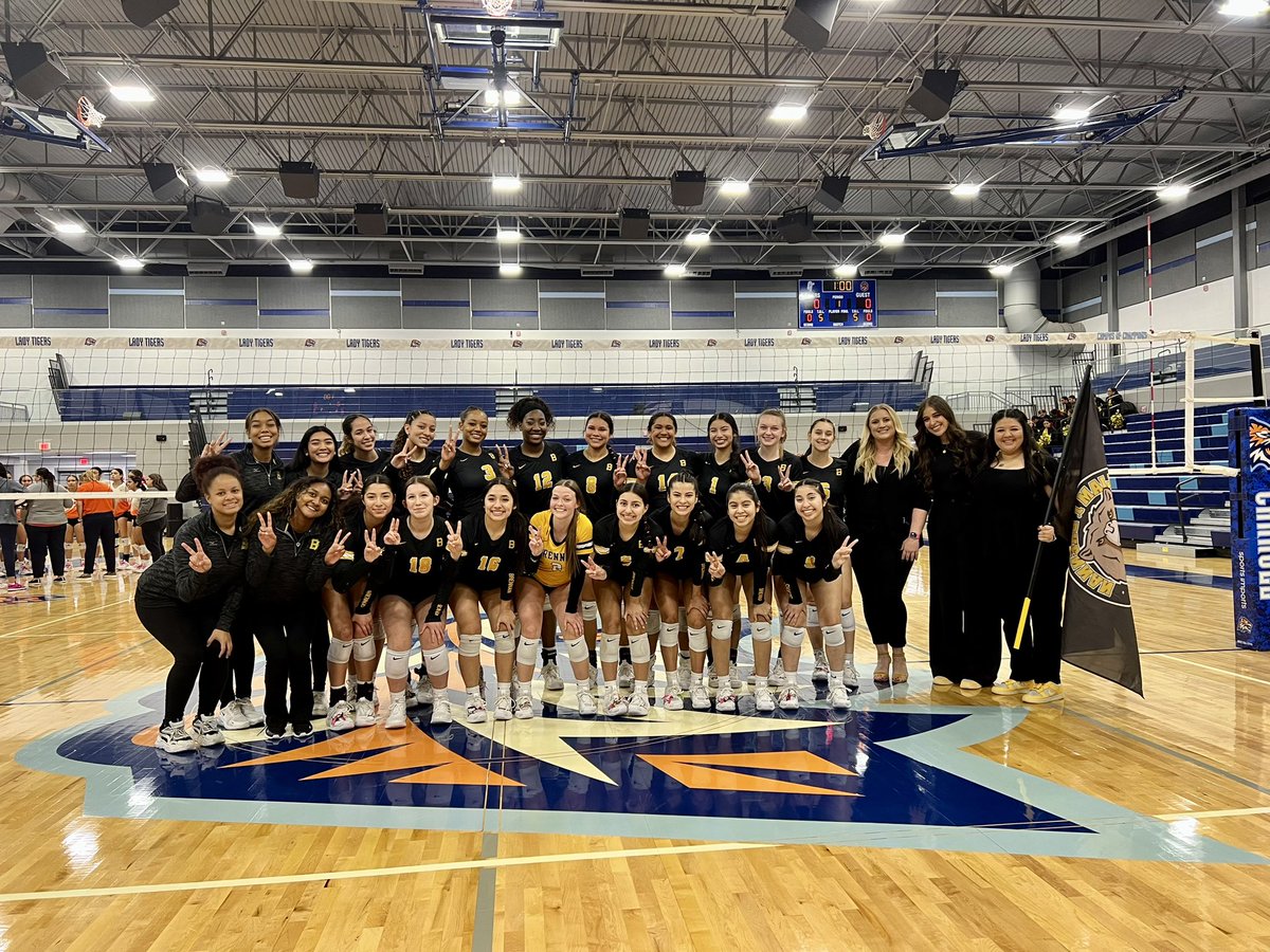 Brennan_AT's tweet photo. BI-DISTRICT CHAMPS!! https://t.co/DJHFbCefM2