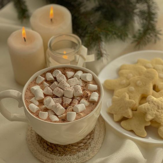 etherealdior's tweet photo. it's hot chocolate season https://t.co/AmxHvCtjMz