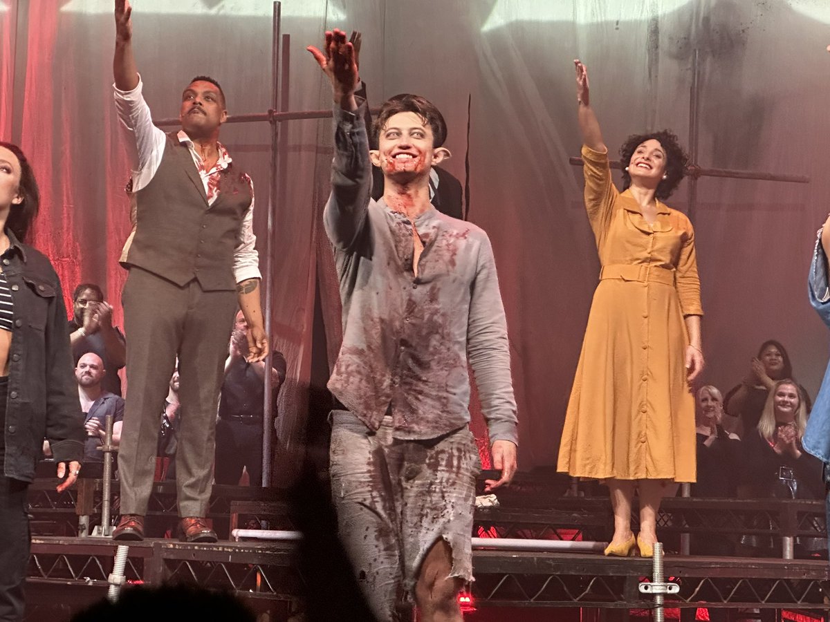 Barrowgang1102's tweet photo. Absolutely incredible night at Bat Boy tonight, was the best way to spend Halloween especially because I got to see both @JordanLukeGage and @JodieSamSteele together again 🧡🖤❤️🦇 https://t.co/aI7RR7zSFm