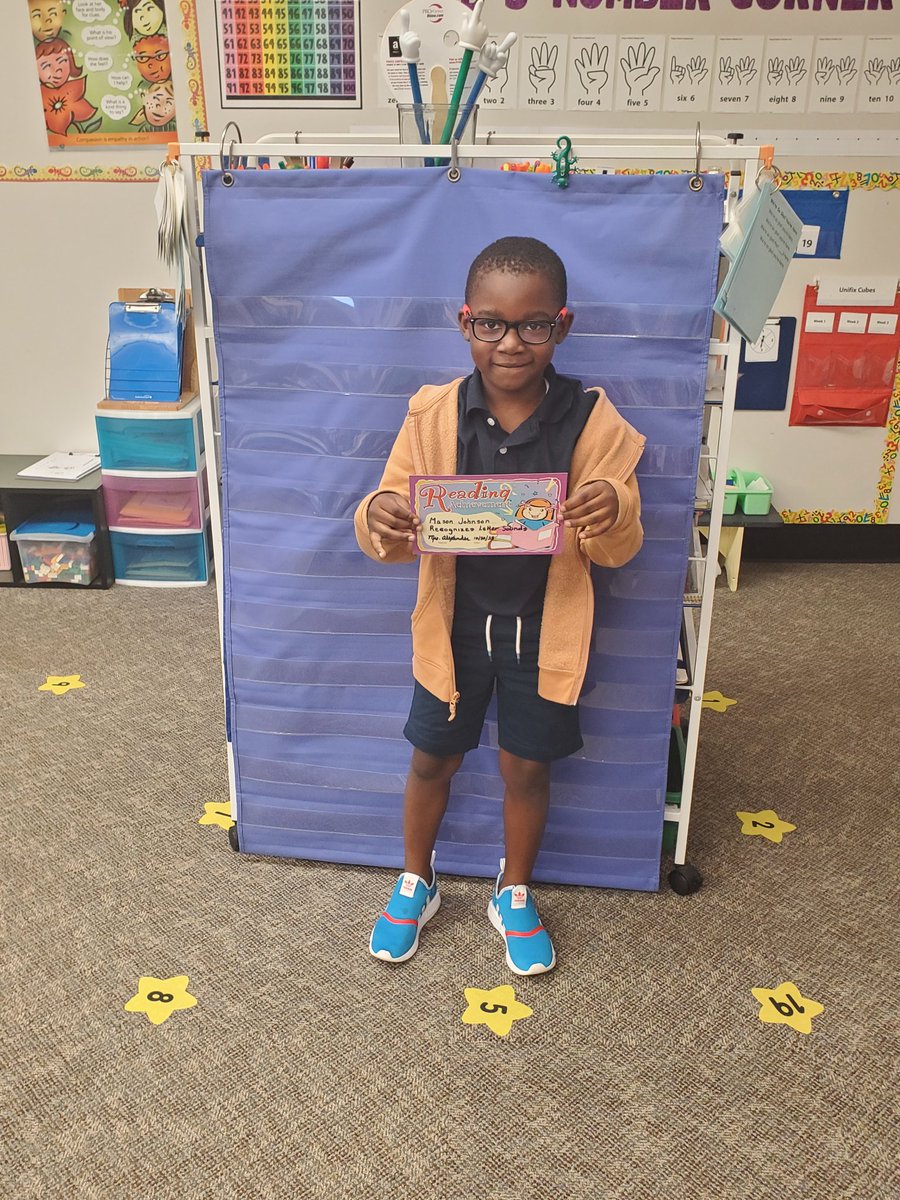 KBGeckos's tweet photo. First quarter awards in KB! Way to go scholars!! Perfect attendance, recognizes and names all upper and lower case letters, names all consonant sounds, and counts by 1 to 100!! @CCSDConnects @WBGoodwinGators https://t.co/Dsj0DvmdQY