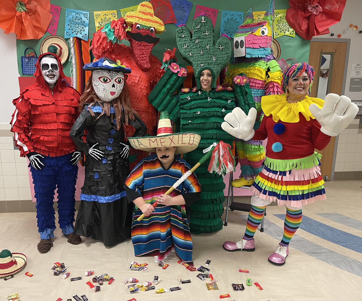 Aortiz55Butler1's tweet photo. Dale, dale, dale… our 3rd grade piñatas were on target! Watch out for that candy ! 🍭 https://t.co/89QFRnzYKW