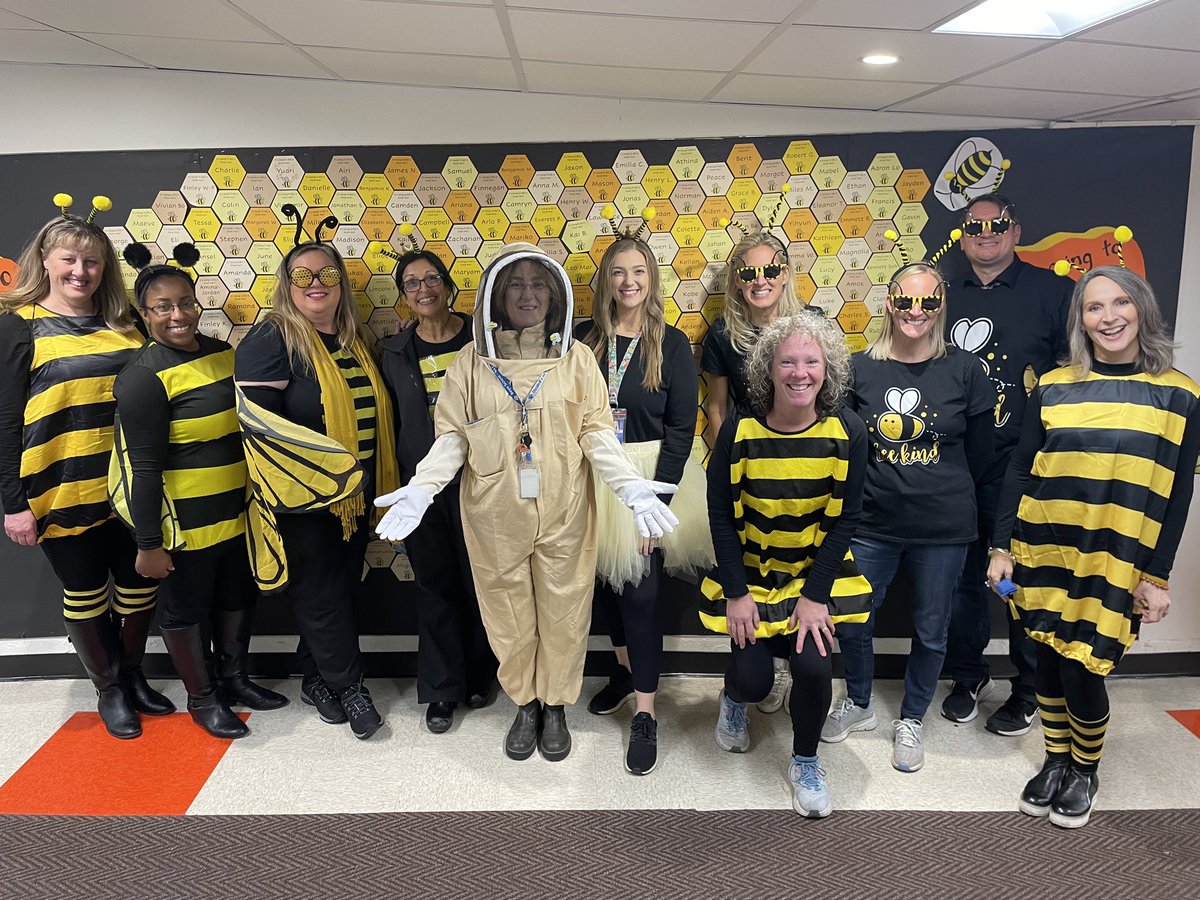 Connecting to our school theme of “It’s going to BEE a great year” at Beye School, here are some staff bees. @oakpark97