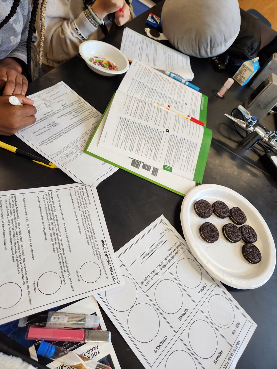 ReevesEducation's tweet photo. Thank you @_madisonlevine @JLIADavis_APS @JLIA_Science @JessicaPauldo ... secondary science students benefit from anchor charts and modeling https://t.co/r5YjfGuaJ1