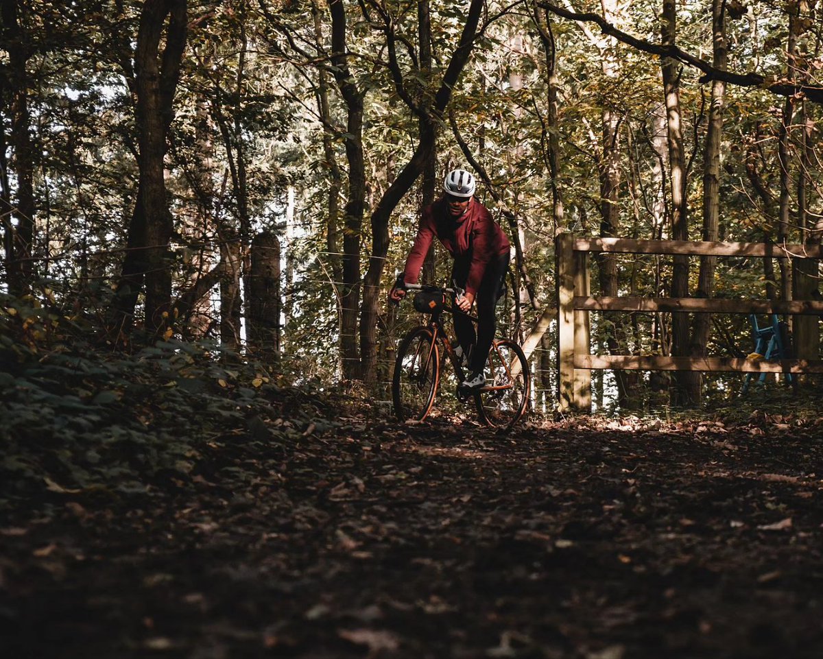 lexspedd's tweet photo. Autumn ride vibes....🍂

#cycletography #cycling #photography https://t.co/rFPPFXFZYy