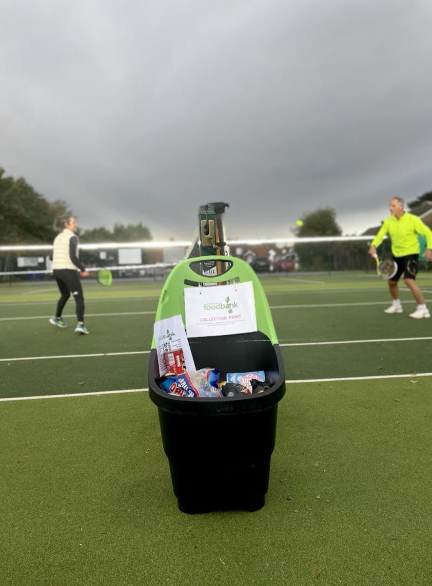 Brentwood_Fb's tweet image. A massive thank you to @Ingatestone &amp;amp; Fryerning Tennis Club for hosting a food collection bucket for @Brentwood_Fb 

We appreciate the kindness and generosity of your members and look forward to distributing the items to our clients.

💚 Thank You 💚

#fryerning #ingatestone