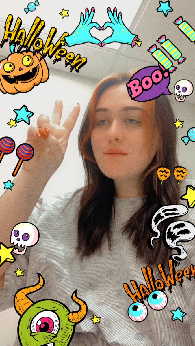 lifeofcheye's tweet photo. happy halloween! went from being slayed to slaying 😂🎃👻🕷️🦇 https://t.co/I1OcH6pj9v
