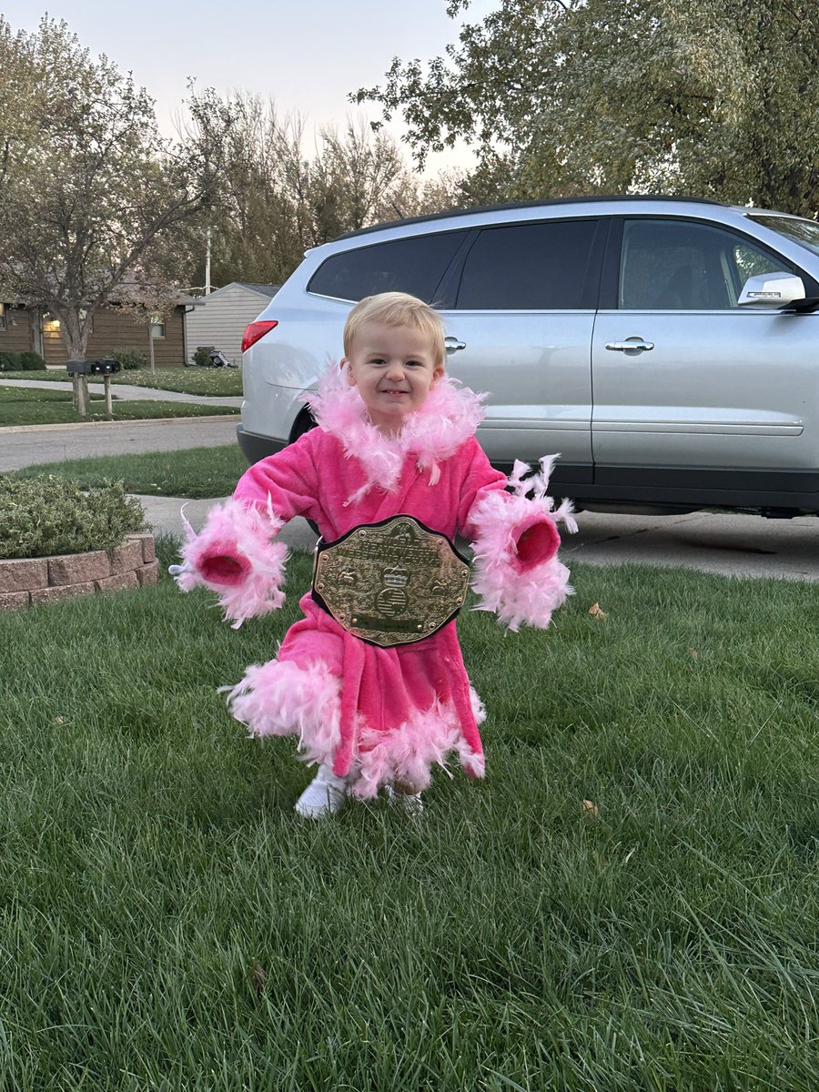 bollmeyer11's tweet photo. “With a tear in my eye, this is the greatest Halloween of my life.” — @RicFlairNatrBoy https://t.co/nmvvuLq8bv