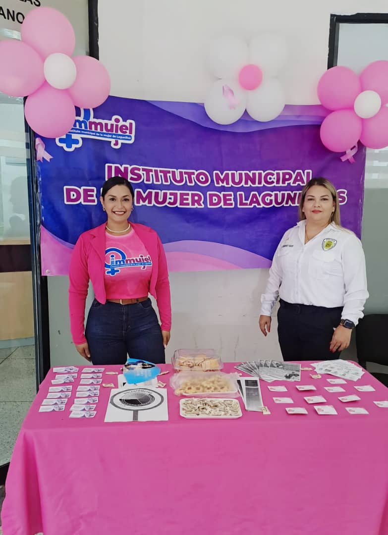 El alcalde <a href="/cheolagunillas/">José Mosquera Adarme</a>  y todo el equipo, se unieron a la "Serenata Rosa" realizada en la Sede del Poder Público Municipal a beneficio de los pacientes oncológicos, como parte de las actividades realizadas en el Mes Rosa.