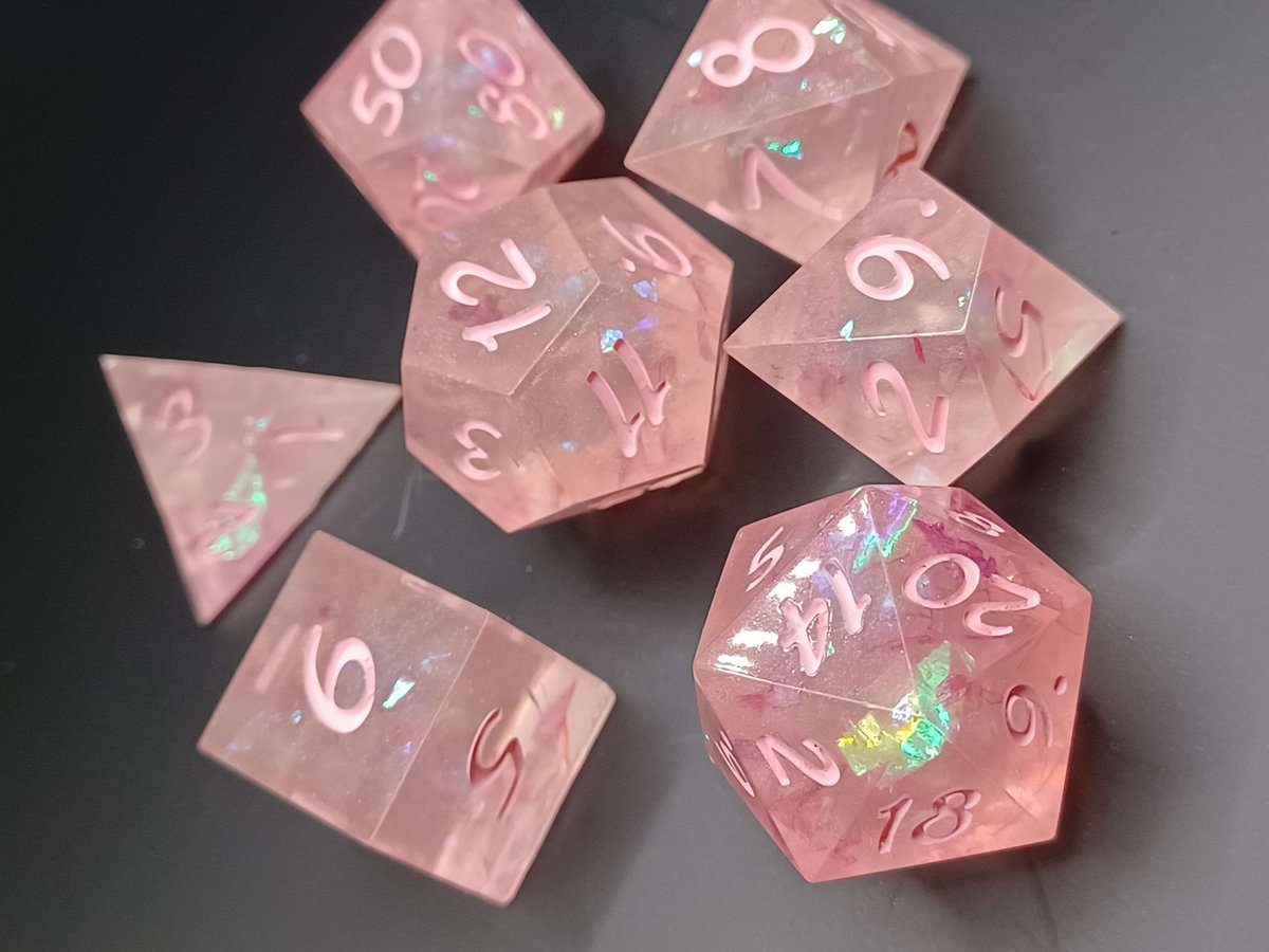 DiceApothecary's tweet photo. Shop update goes live at 8pm CST Today! Perfect time to grab a holiday gift!! Previews of some more sets below!
#dnddice #dungeonsanddragons #dnd #handmadedice #diceshop #diceshopupdate #ttrpg #ttrpgdice #tabletopdice https://t.co/072xJFnPQz