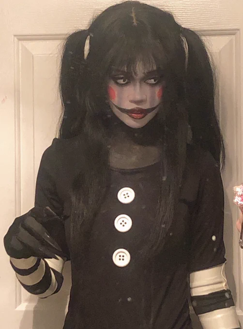the animatronics get a bit quirky at night 