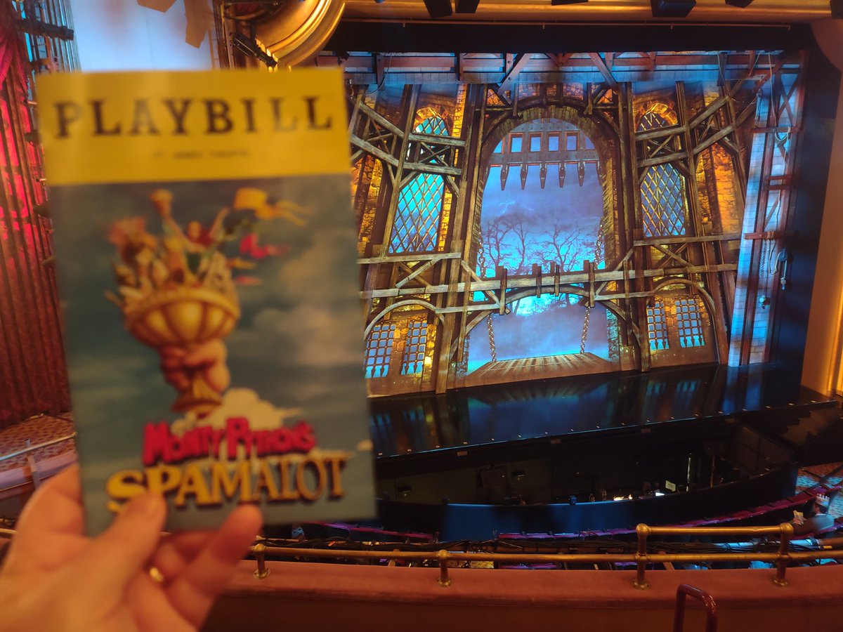 MrMottman's tweet image. When your place of employment has a shutdown day you take that opportunity to attend the 1st night of previews for the Spamalot Broadway revival. #Spamalot @EricIdle