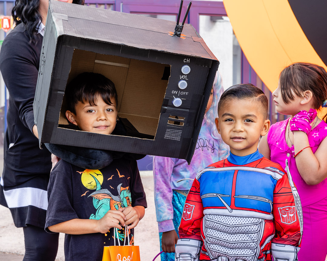 ScholarshipPrep's tweet photo. Fall at Scholarship Prep is incomplete without Literature Day! Students dressed up as their favorite characters for a parade, followed by a Trunk or Treat event &amp; class parties. Thank you to our amazing volunteers/staff for making this day unforgettable! https://t.co/WlaQpi4FvB