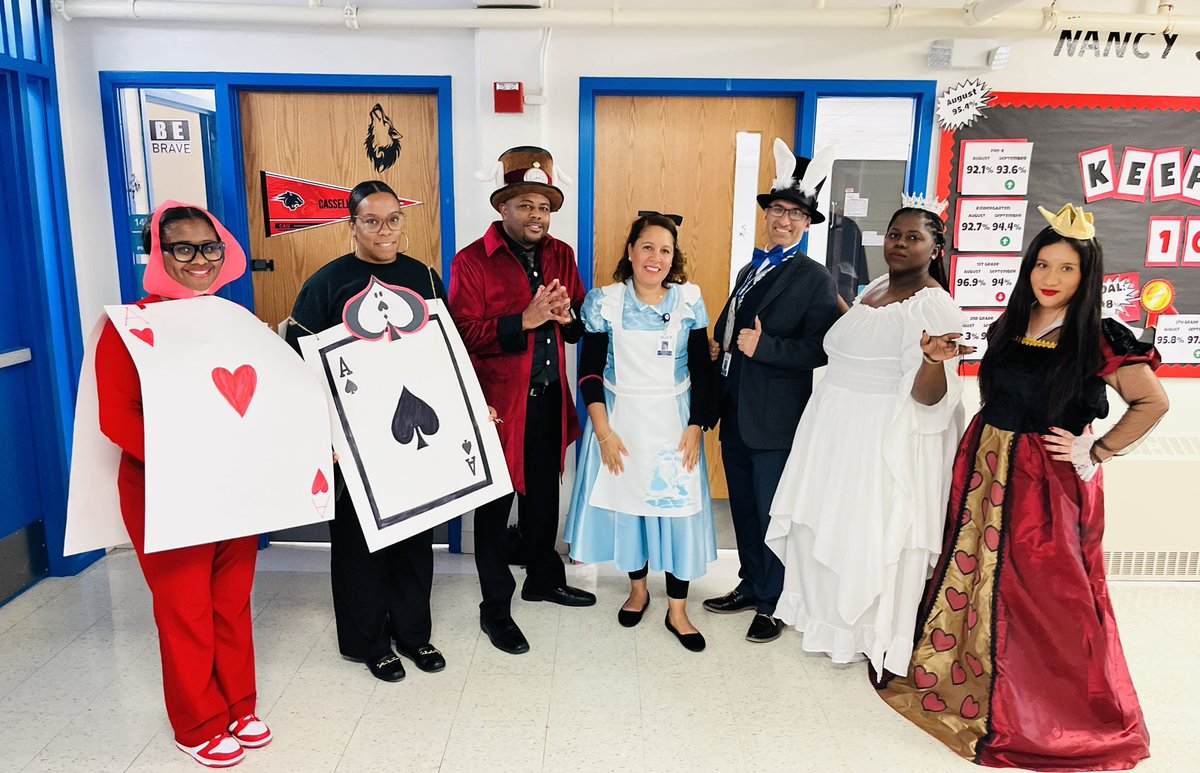 Book Character Day was a hit!!! S/o to my team with the Alice in Wonderland Costumes.  Top that @cedarcrestes 

#HustleAndHeart

@ACEDallasISD @SHussainDISD @cochran_school