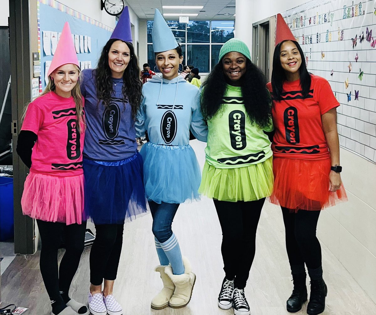 demetriescott4's tweet image. Book Character Parade Day! @FE_Fireflies #4thgradeteam #shinebright