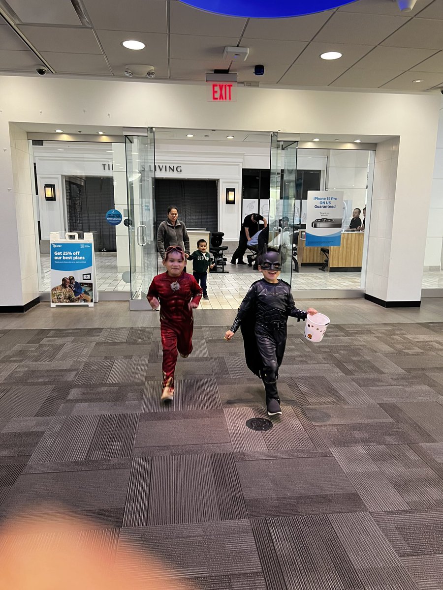 Daniel Gonzales (@danielgl92) on Twitter photo Trick or treat! ππ Happy Halloween from A&TT at #tysonsCornerMall <a href="/mrls_osc/">Oscar Morales</a> <a href="/Michaelveli22/">Michael Velasquez</a> <a href="/King_JMontano/">Juan Montano</a> <a href="/DaleB1/">Dale S. Brown</a> <a href="/404girl/">Betsy Francis</a> Trick or treat! ππ Happy Halloween from A&TT at #tysonsCornerMall <a href="/mrls_osc/">Oscar Morales</a> <a href="/Michaelveli22/">Michael Velasquez</a> <a href="/King_JMontano/">Juan Montano</a> <a href="/DaleB1/">Dale S. Brown</a> <a href="/404girl/">Betsy Francis</a>