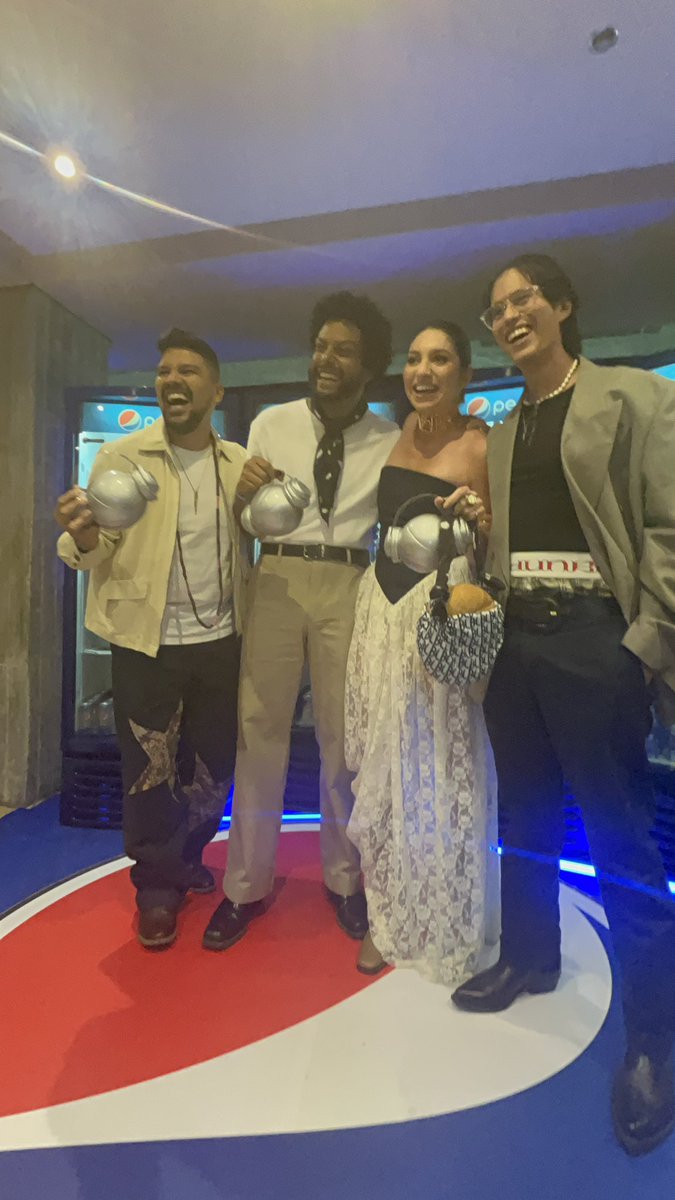 Felicidades a los ganadores de la categoría #MúsicaTradicionalVenezolana 🎉:

ARTISTA:
<a href="/Cayiao/">Cayiao</a>

DISCO:
“Más Feliz que Nunca” César Gómez

TEMA:
“Dulce Mar” <a href="/Cayiao/">Cayiao</a>

VIDEO:
“Dulce Mar” <a href="/Cayiao/">Cayiao</a>

#PremiosPepsiMusic #Edición11