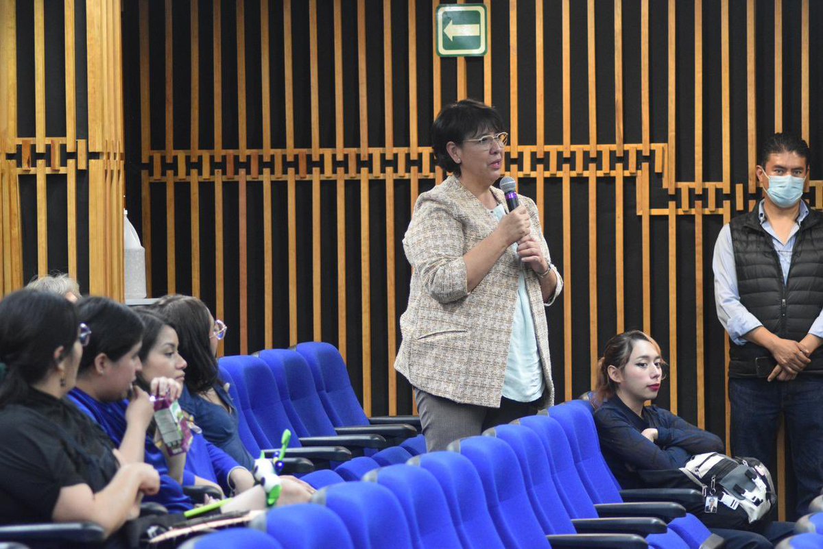 SM_Alcocer's tweet photo. Las y los universitarios tienen grandes ideas y propuestas para poner a nuestra Universidad al día.

¡Gracias comunidad de la @FenoUnam por permitirme dialogar con ustedes en la presentación de mi Proyecto de Trabajo! https://t.co/xqaflpWw2d