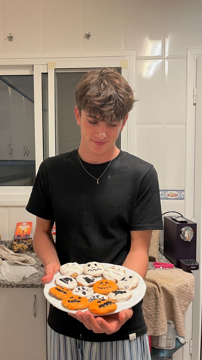 devilsmaia's tweet image. só pq hj é halloween 
#COZINHANDOCOMANYU