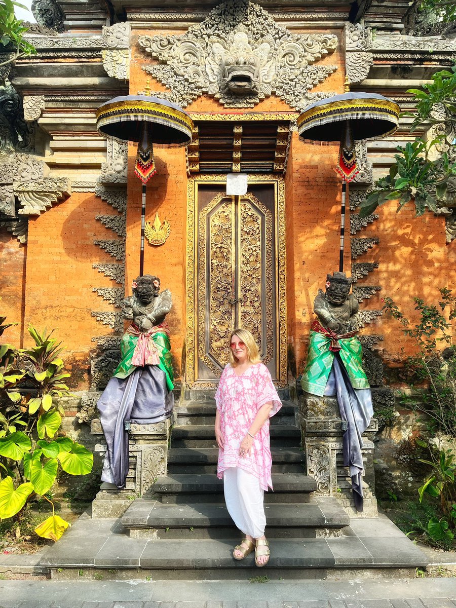 Absolutely loving my first visit to Bali. Maybe I should expand my tour company and offer Bali for Beginners tours? What do you think? 

#bali #balitravel #indonesiatourism #indiaforbeginners