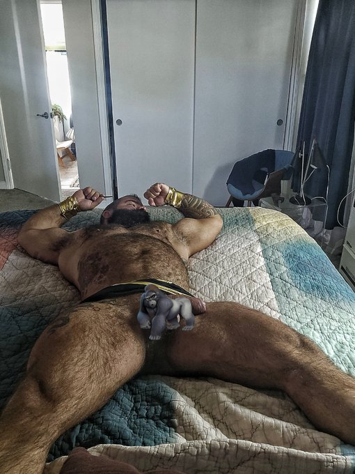 Watch lostinbears's leaked NSFW photo on TwXstars