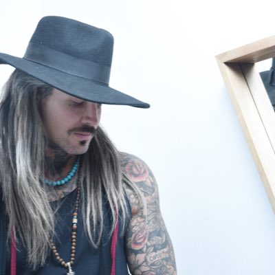 Adrián Cué tweet media