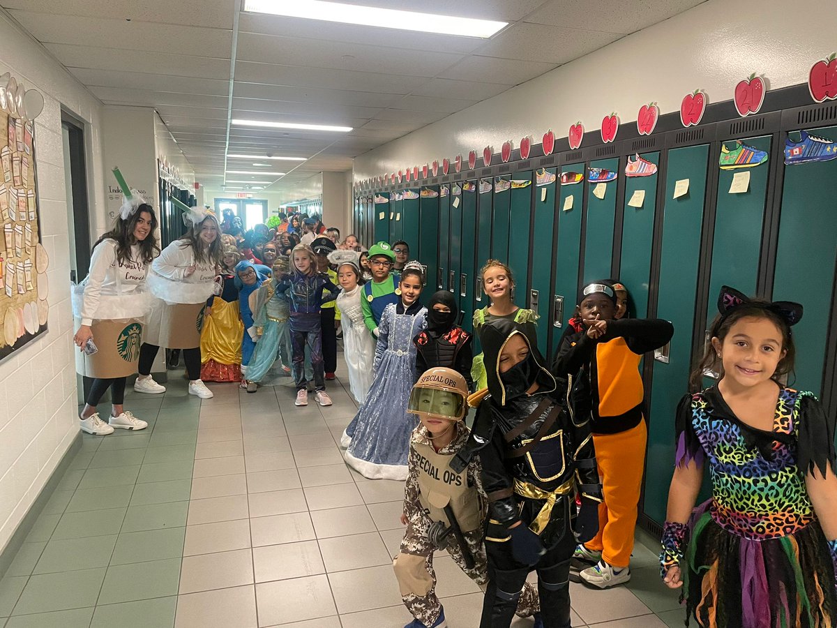 The grade 2EFI Students were transformed into princesses, video game characters, animals and rescue workers today! <a href="/MmeGaudet0/">Mlle Gaudet</a>