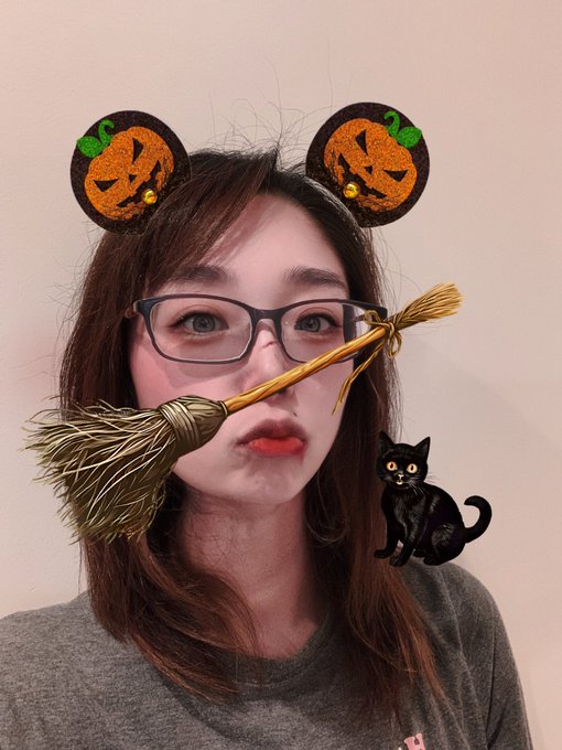 おはよう🌞
写真は昨日撮ったやつ

今日から11月ですね
あと2ヶ月で大晦日ですよ?
ウカウカできないですよ?
ドリアーヌに依頼してくださいよ? 